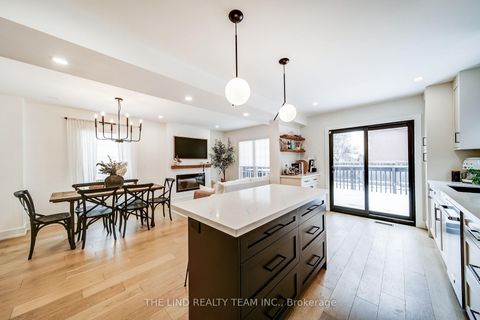 Photo 9 at 158 Dawlish Avenue, Aurora Highlands, Aurora