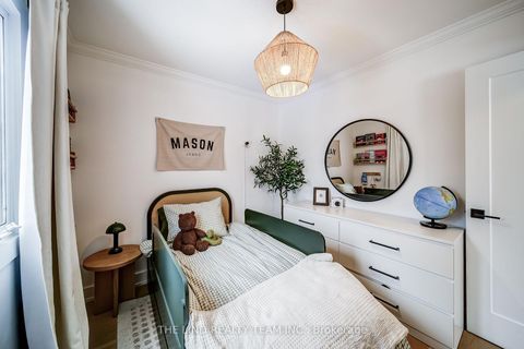 Photo 20 at 158 Dawlish Avenue, Aurora Highlands, Aurora