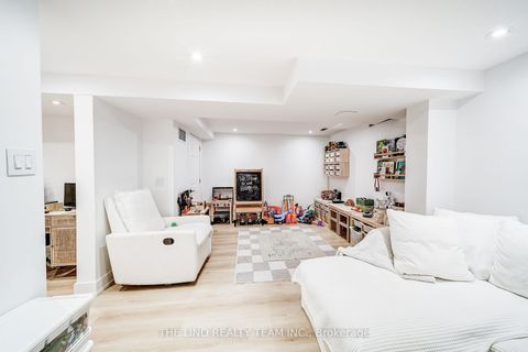 Photo 40 at 158 Dawlish Avenue, Aurora Highlands, Aurora