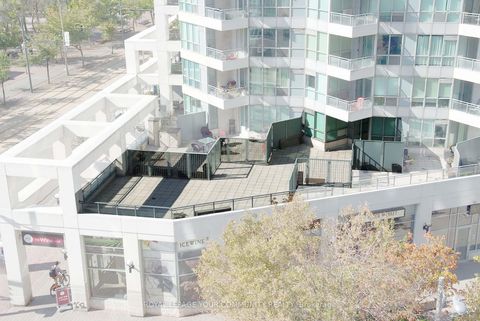 Photo 1 at 205 - 228 Queens Quay W, Waterfront Communities C1, Toronto