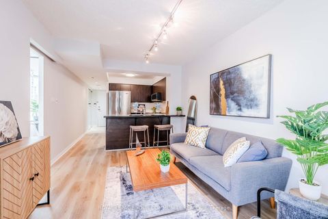 Photo 13 at 205 - 228 Queens Quay W, Waterfront Communities C1, Toronto