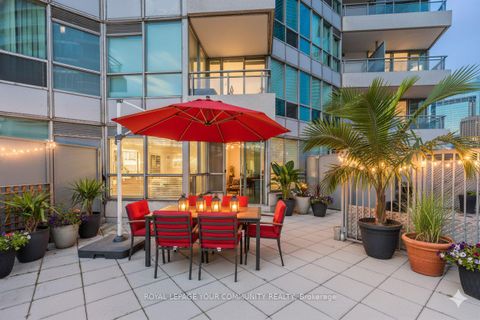 Photo 26 at 205 - 228 Queens Quay W, Waterfront Communities C1, Toronto