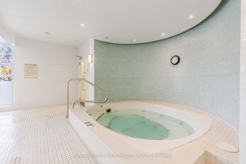 Photo 36 at 205 - 228 Queens Quay W, Waterfront Communities C1, Toronto