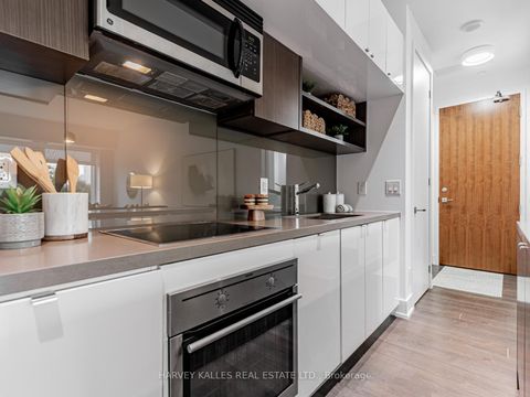 Photo 12 at 419 - 111 St Clair Avenue W, St. Clair, Toronto