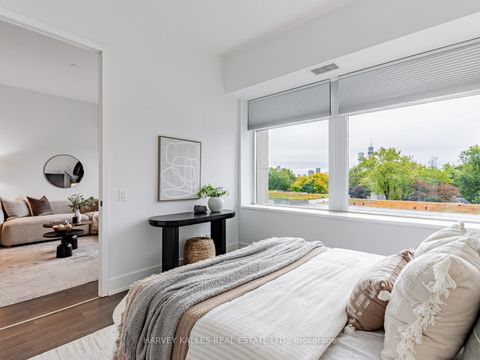 Photo 18 at 419 - 111 St Clair Avenue W, St. Clair, Toronto