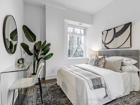 Photo 19 at 419 - 111 St Clair Avenue W, St. Clair, Toronto