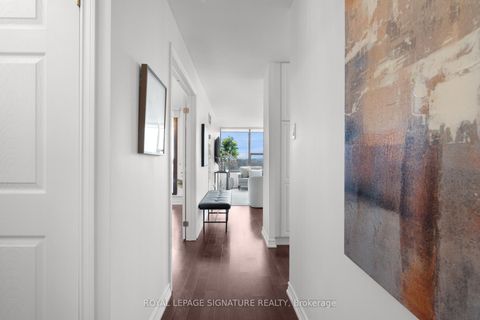 Photo 3 at 911 - 100 Quebec Avenue E, High Park North, Toronto