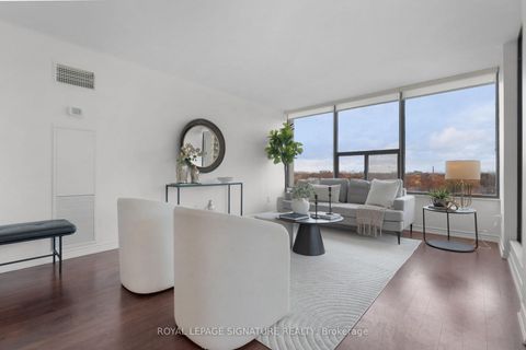 Photo 9 at 911 - 100 Quebec Avenue E, High Park North, Toronto