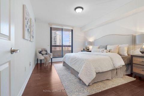 Photo 13 at 911 - 100 Quebec Avenue E, High Park North, Toronto