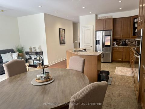 Photo 6 at 220 Tonner Crescent, Bayview Northeast, Aurora