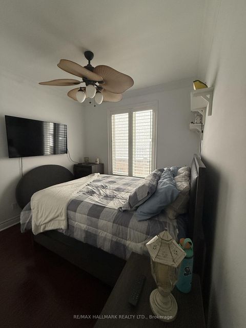 Photo 12 at 220 Tonner Crescent, Bayview Northeast, Aurora