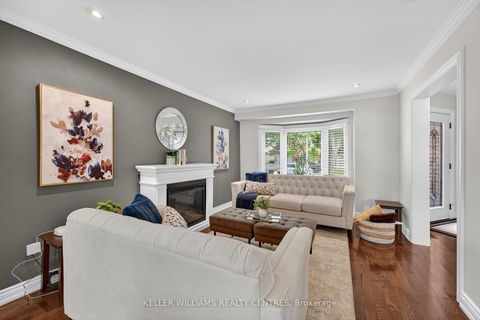 Photo 4 at 42 Buchanan Crescent, Aurora Village, Aurora