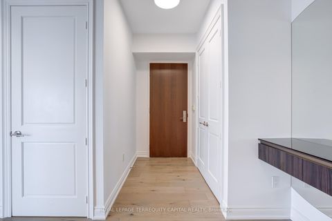 Photo 3 at 6810 - 388 Yonge Street, Bay Street Corridor, Toronto