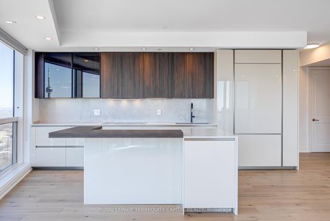 Photo 12 at 6810 - 388 Yonge Street, Bay Street Corridor, Toronto