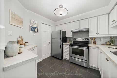 Photo 8 at 209 - 356 Mcrae Drive, Leaside, Toronto
