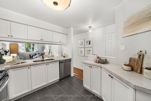 Photo 10 at 209 - 356 Mcrae Drive, Leaside, Toronto