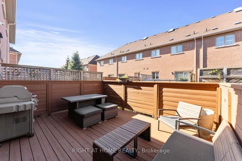 Photo 33 at 18 Isaac Devins Avenue, East Woodbridge, Vaughan