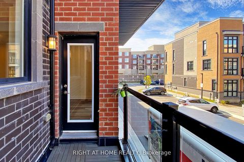 Photo 2 at TH7 - 9 Phelps Lane, Oak Ridges, Richmond Hill