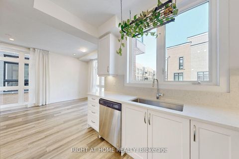 Photo 26 at TH7 - 9 Phelps Lane, Oak Ridges, Richmond Hill