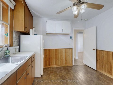 Photo 12 at 63 St Hubert Avenue, East York, Toronto