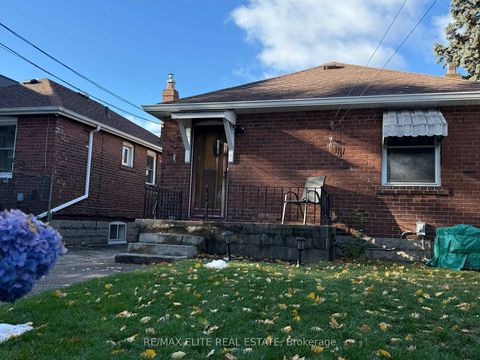 Photo 29 at 63 St Hubert Avenue, East York, Toronto