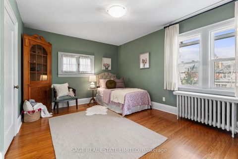 Photo 20 at 92 Chatsworth Drive, Lawrence Park South, Toronto