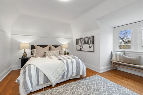 Photo 26 at 92 Chatsworth Drive, Lawrence Park South, Toronto