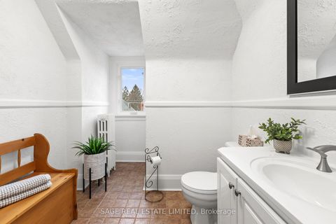 Photo 28 at 92 Chatsworth Drive, Lawrence Park South, Toronto