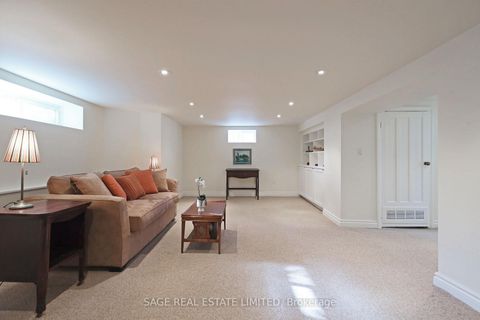Photo 32 at 92 Chatsworth Drive, Lawrence Park South, Toronto