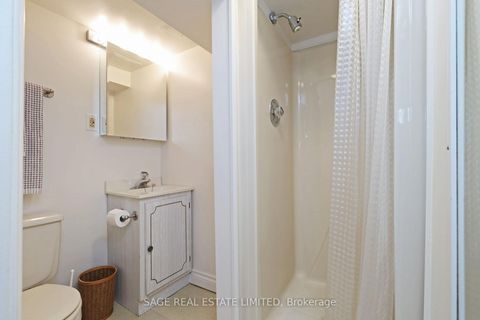 Photo 34 at 92 Chatsworth Drive, Lawrence Park South, Toronto