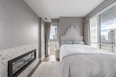 Photo 15 at 4511 - 7 Grenville Street, Bay Street Corridor, Toronto