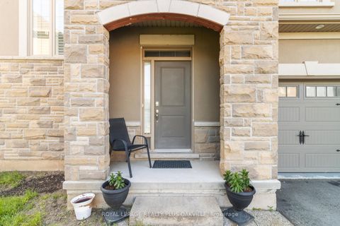 Photo 4 at 2386 Natasha Circle, BC Bronte Creek, Oakville