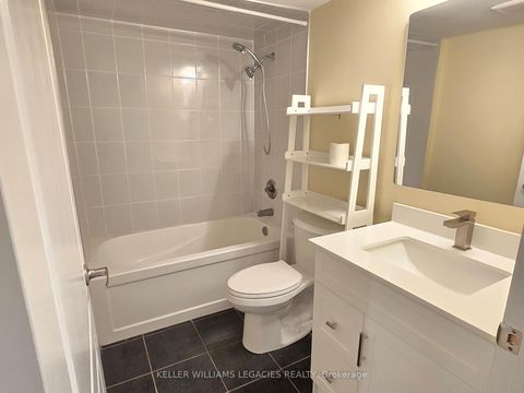 Photo 12 at 107 - 7 Applewood Lane, Etobicoke West Mall, Toronto