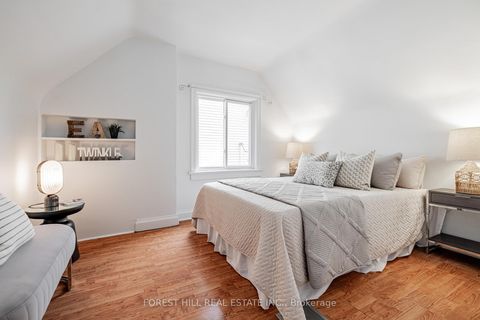Photo 13 at 174 Avondale Avenue, Willowdale East, Toronto