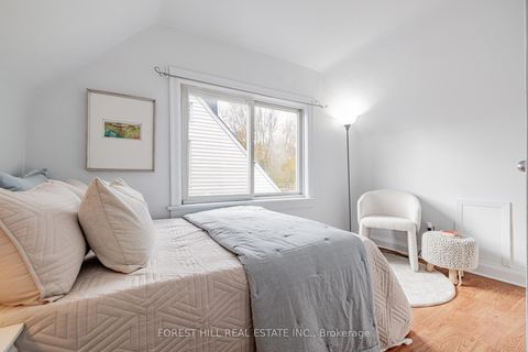 Photo 16 at 174 Avondale Avenue, Willowdale East, Toronto