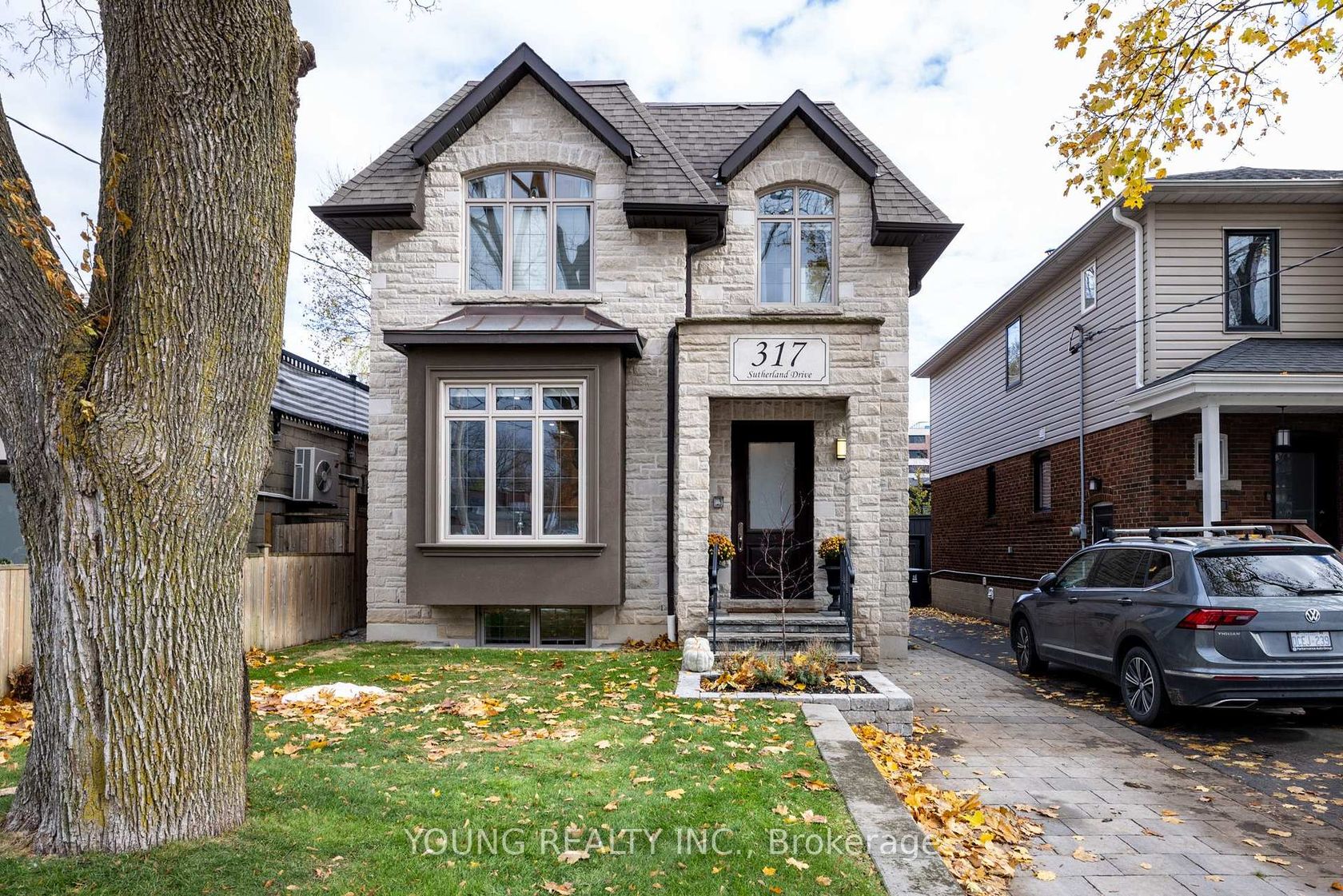 317 Sutherland Drive, Leaside, Toronto 