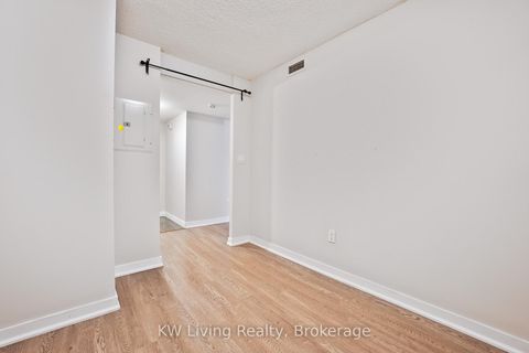 Photo 8 at 208 - 10 Navy Wharf Court, Waterfront Communities C1, Toronto