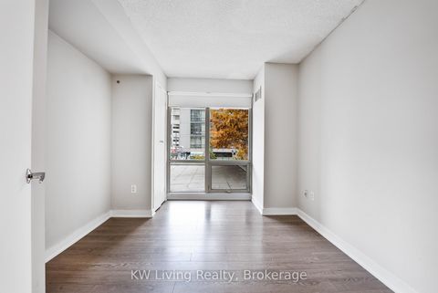 Photo 9 at 208 - 10 Navy Wharf Court, Waterfront Communities C1, Toronto