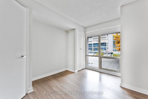 Photo 10 at 208 - 10 Navy Wharf Court, Waterfront Communities C1, Toronto
