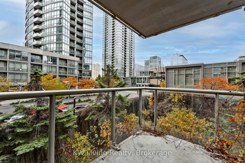 Photo 21 at 208 - 10 Navy Wharf Court, Waterfront Communities C1, Toronto