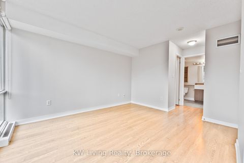 Photo 28 at 208 - 10 Navy Wharf Court, Waterfront Communities C1, Toronto