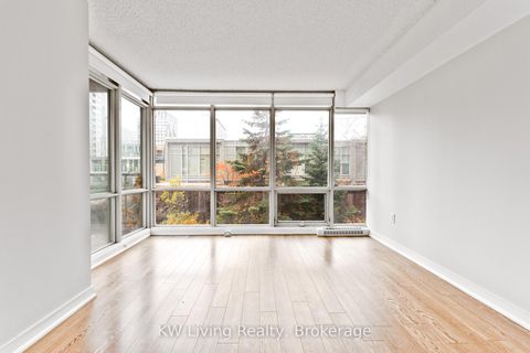 Photo 31 at 208 - 10 Navy Wharf Court, Waterfront Communities C1, Toronto