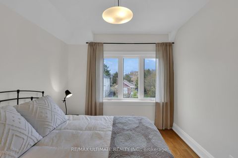 Photo 26 at 743 Glencairn Avenue, Lawrence, Toronto