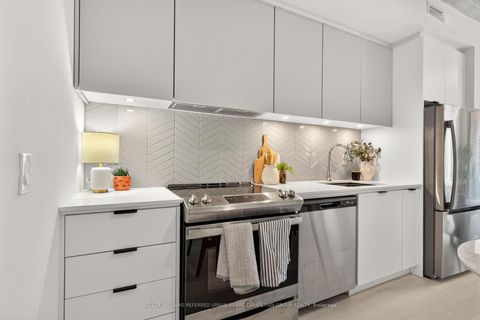 Photo 13 at 215 - 57 Brock Avenue, Roncesvalles, Toronto