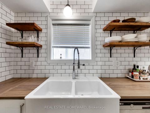 Photo 4 at 183 Madison Avenue, Annex, Toronto