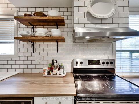 Photo 8 at 183 Madison Avenue, Annex, Toronto