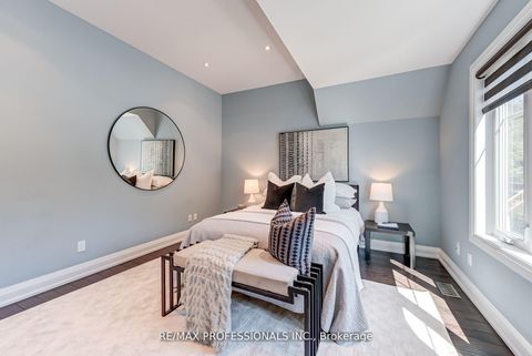 Photo 33 at 372 Silverthorn Avenue, Eglinton West, Toronto