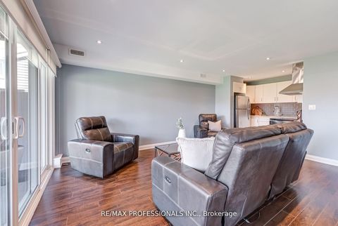 Photo 39 at 372 Silverthorn Avenue, Eglinton West, Toronto