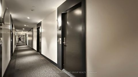 Photo 3 at 617 - 399 Spring Garden Avenue, Willowdale East, Toronto