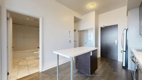 Photo 10 at 617 - 399 Spring Garden Avenue, Willowdale East, Toronto